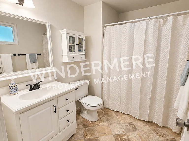 585 NW Fairwood Way — Photo 16