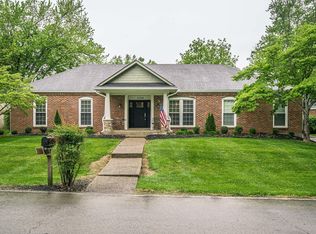 11208 Finchley Rd, Douglass Hills, KY 40243