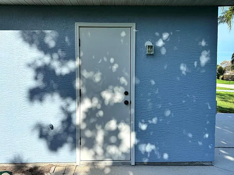 337 NW Tyler Ave — Photo 31