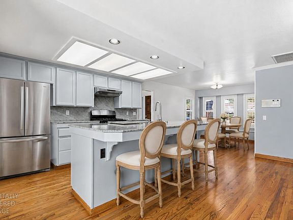 5th image of 3900 Marydale Way