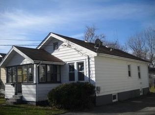 806 Yeoman St, Waukegan, IL 60085