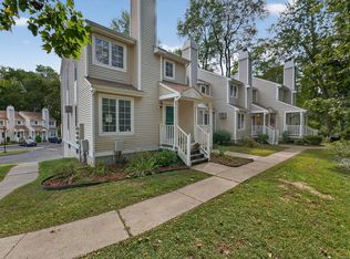 9 Starrwood Dr #9, Norwich, CT 06360
