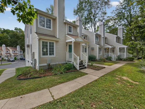 9 Starrwood Drive #9, Norwich, CT 06360