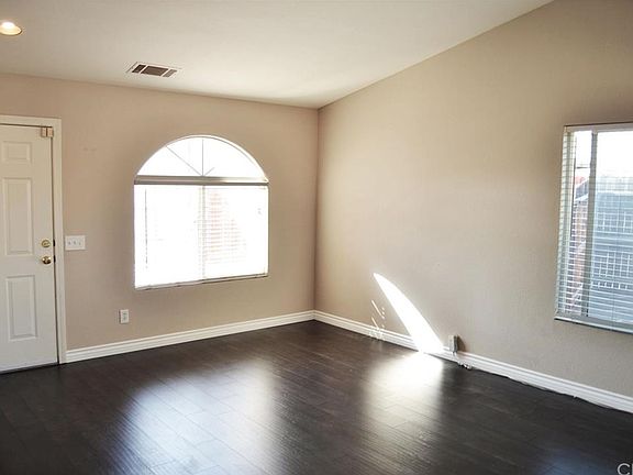 2nd image of 14920 Flagstaff Ct