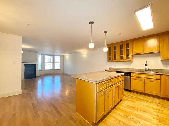 2nd image of 3175 Mission St APT 202