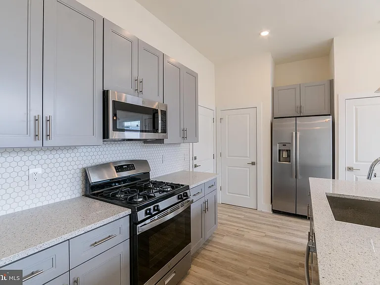 1129 Germantown Ave #4C — Photo 7