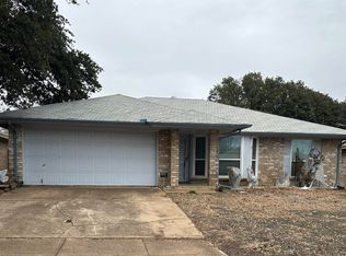 2604 Green Ridge St, Fort Worth, TX 76133