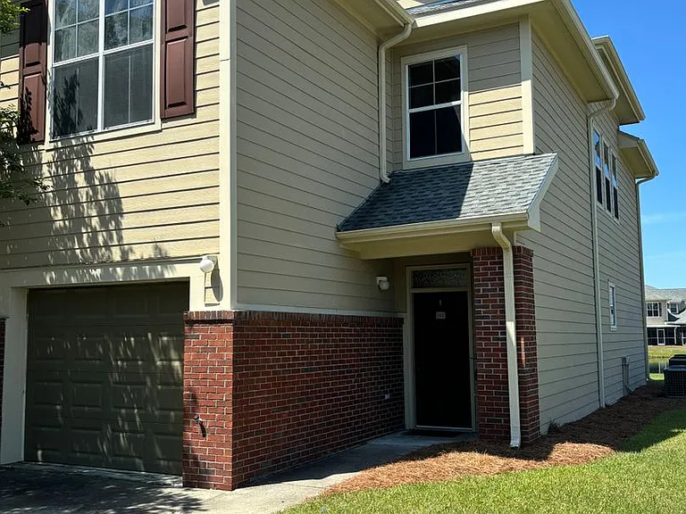 1101 Baldwin Rowe Cir — Photo 1