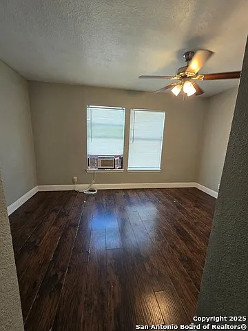 1718 Commercial Ave #B — Photo 12