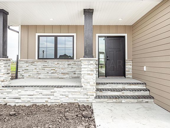 3rd image of 5009 Prairie Green Ct W