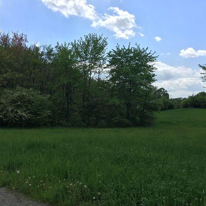 2nd image of 126 Pitts Rd