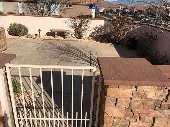 3rd image of 4402 Ironwood Dr