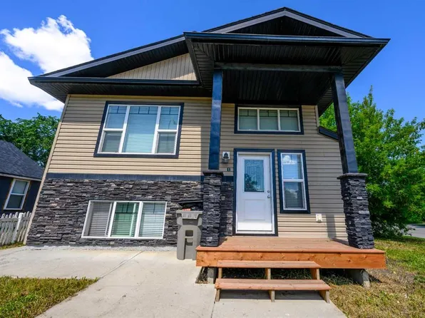 9302 S 100th Ave #A & B, Grande Prairie, AB T8V 0S7