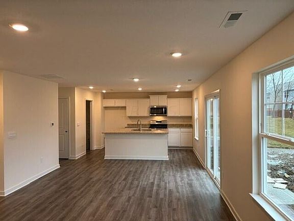 3rd image of 3829 Genteel Dr