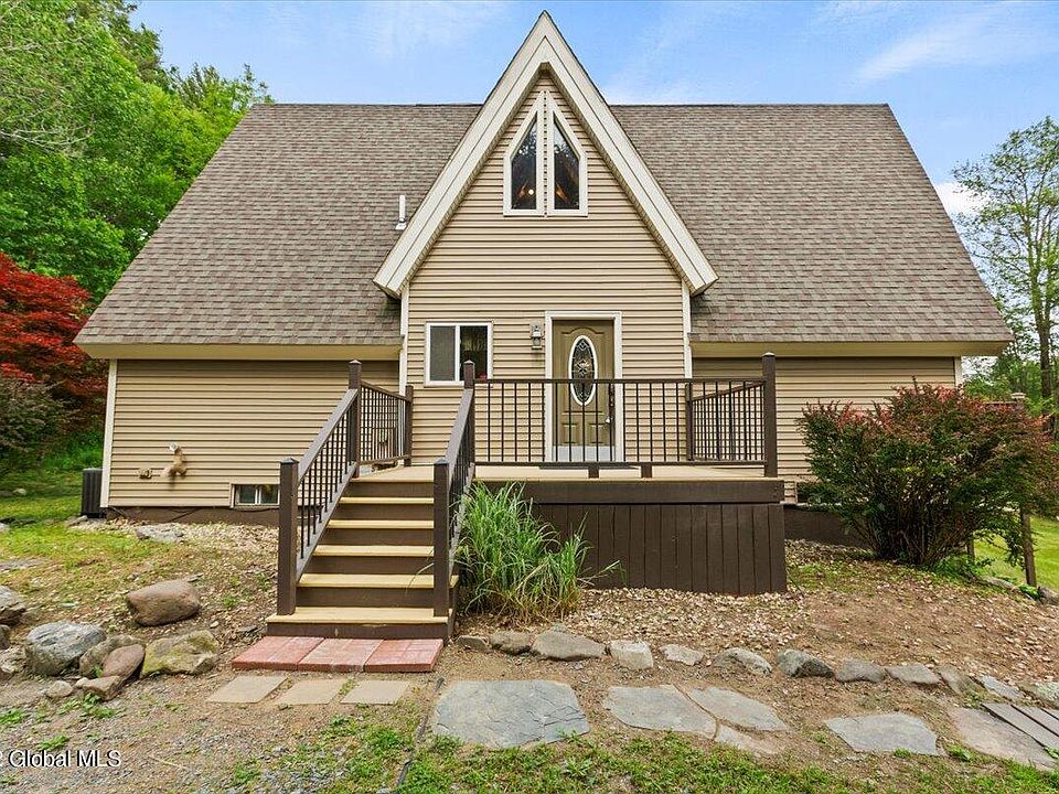 2556 US20, Nassau, NY 12123 Zillow