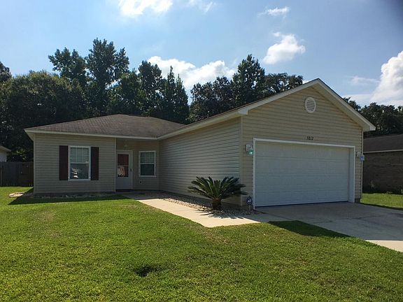 2nd image of 5812 Dandelion Ln