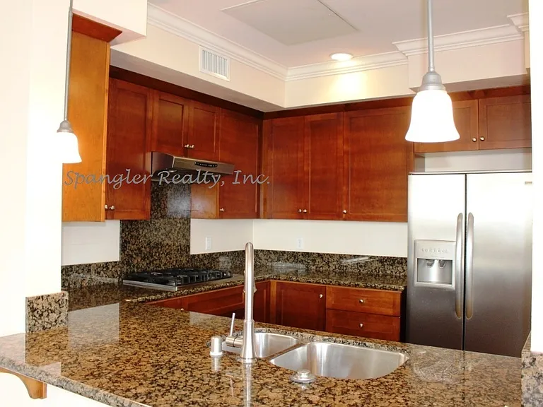 553 Laguna Dr — Photo 4