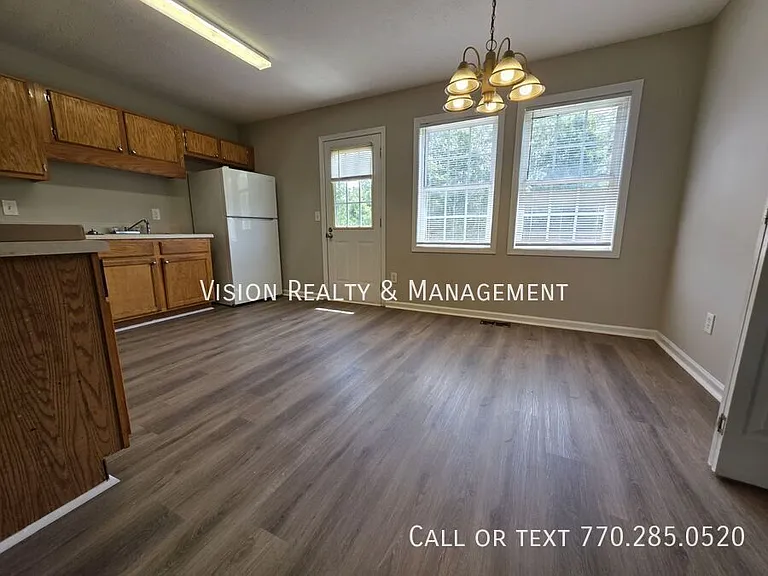 258 Lambert Overlook Cir — Photo 9