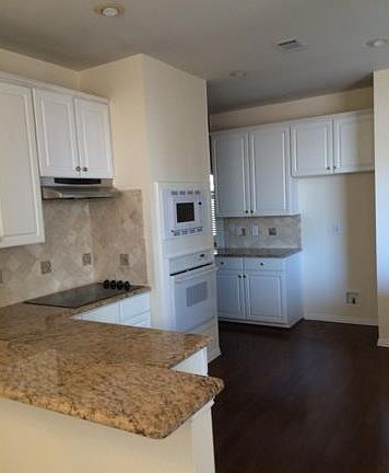 5th image of 9708 Wolf Creek Dr