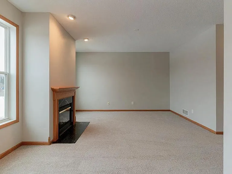 8413 Lobelia Ct — Photo 7