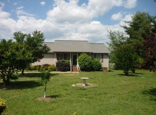 3085 Old Furnace Rd, Boiling Springs, SC 29316