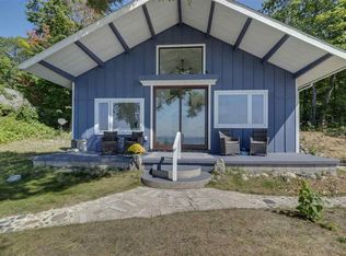 1613 N Lamkin Rd, Harbor Springs, MI 49740