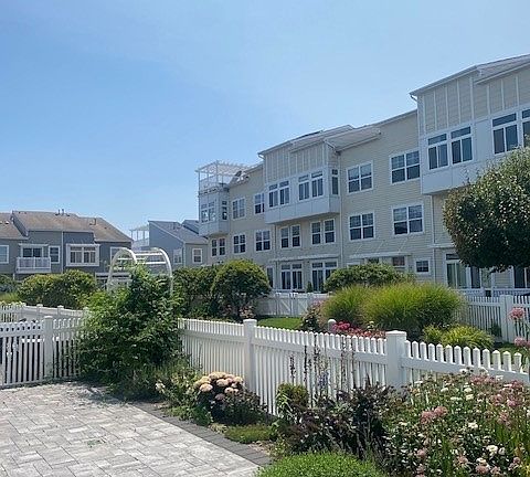 5th image of 153 Beach 73 St #1