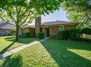 425 Sonora Dr, Garland, TX 75043