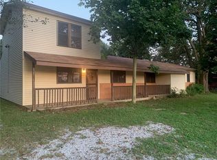 825 Oak Grove Rd, Springdale, AR 72762