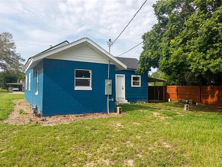 520 E Juanita St — Photo 5