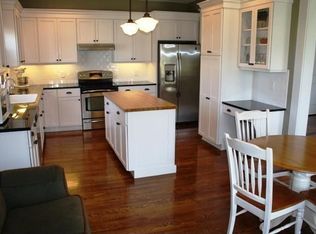 1025 Oak Timber Dr, Onalaska, WI 54650