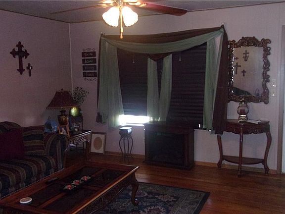 4th image of 700 N Matthews St