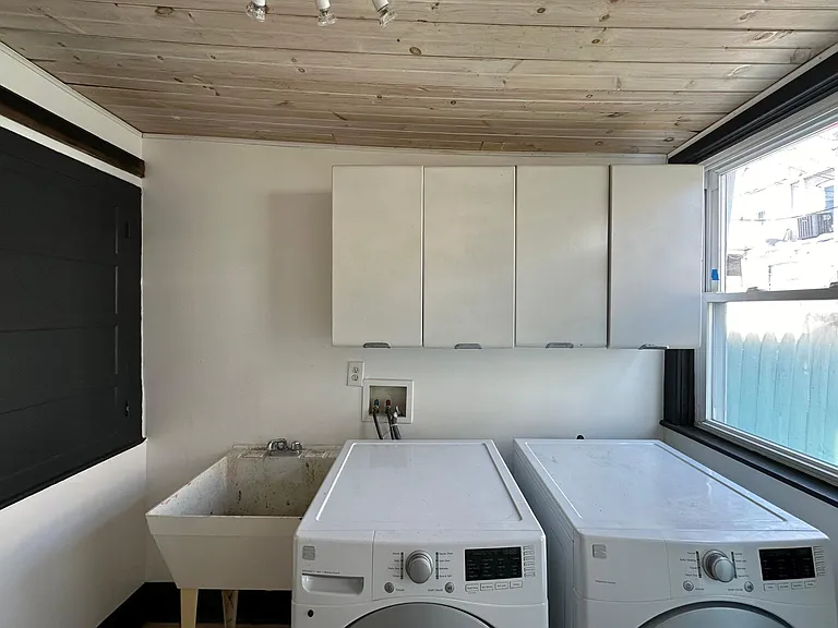 139 N Linwood Ave — Photo 30