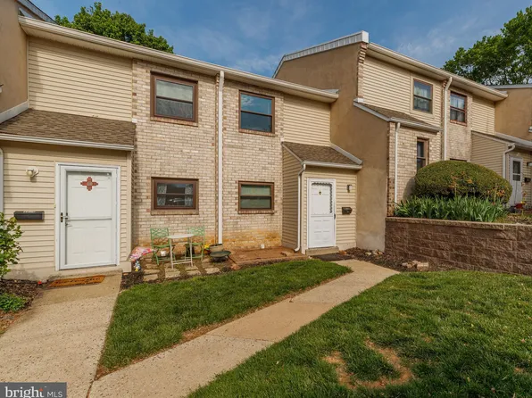 1625 Valley Dr #1625, West Chester, PA 19382