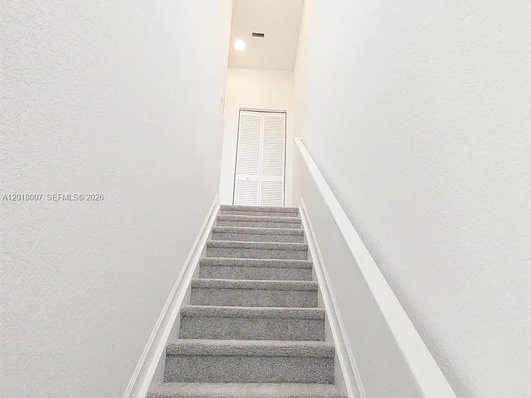 535 SE Rivergrass St #535 — Photo 10