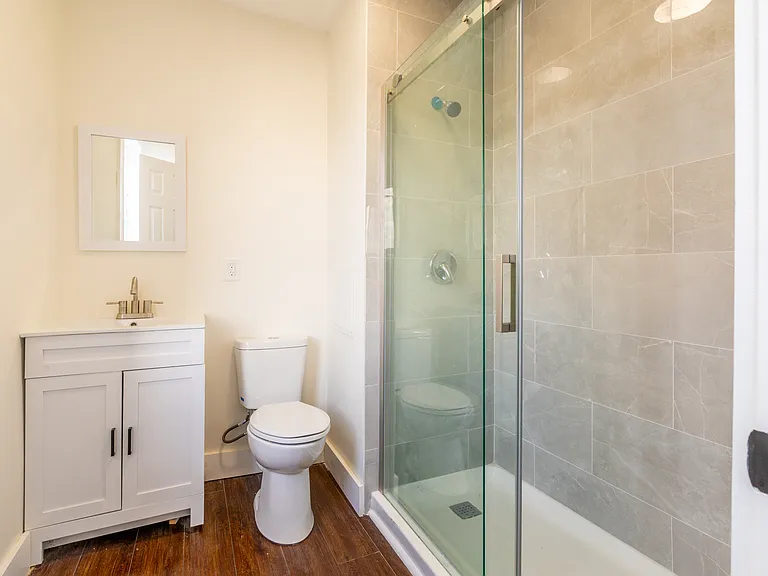 716 College Ave #1 — Photo 4