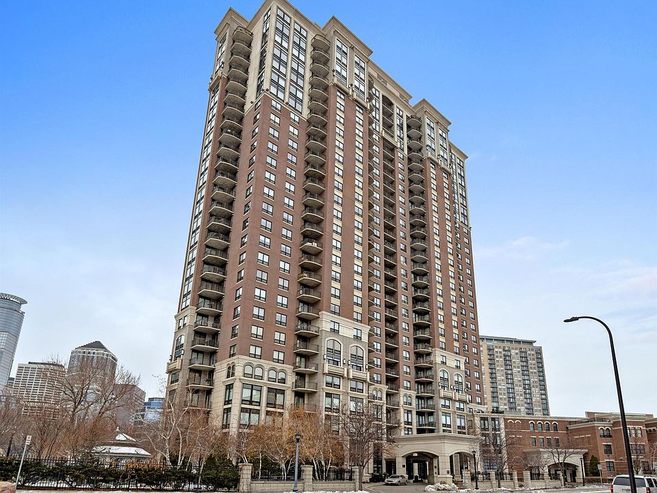 1st image of 500 Grant St E #1911