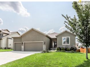 19315 W 199th Ter, Spring Hill, KS 66083