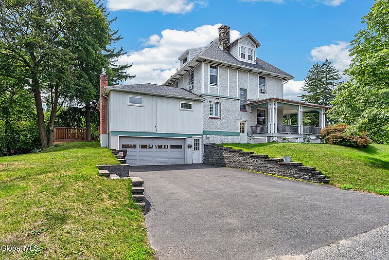 4th image of 1270 Palmer Avenue