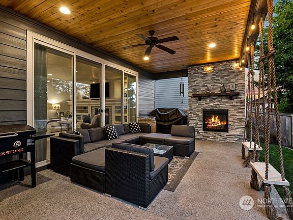 5th image of 17415 128th Avenue Ct E