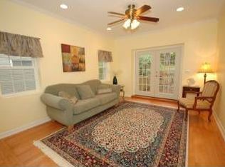 44 Ridge Dr, Livingston, NJ 07039