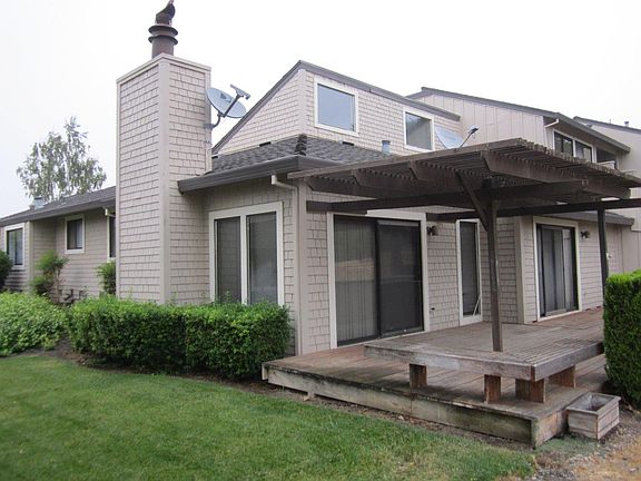 2nd image of 170 Joes Ln