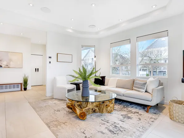 6371 London Rd, Richmond, BC V7E 6V5