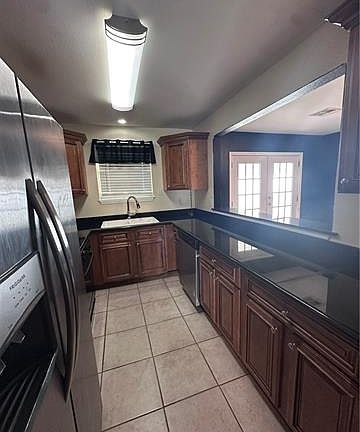 4th image of 3629 Charles Dr