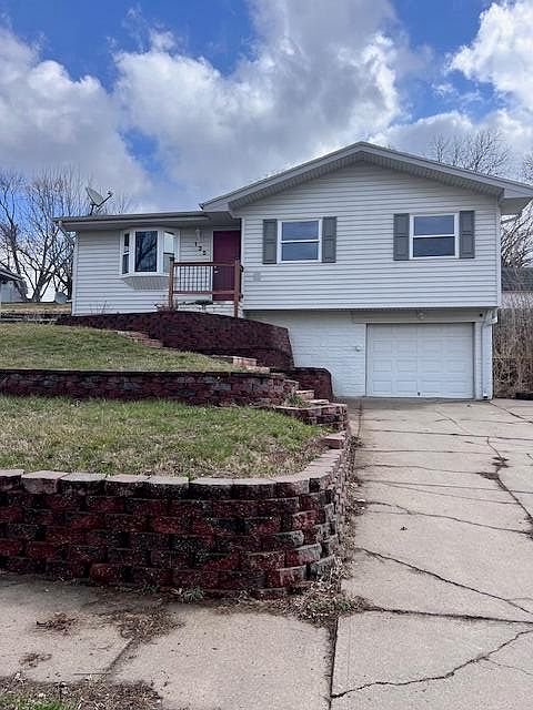1st image of 135 Glenbrook Dr