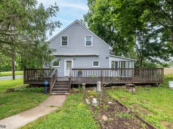 400 Mechlin Corner Rd, Alexandria Twp., NJ 08867
