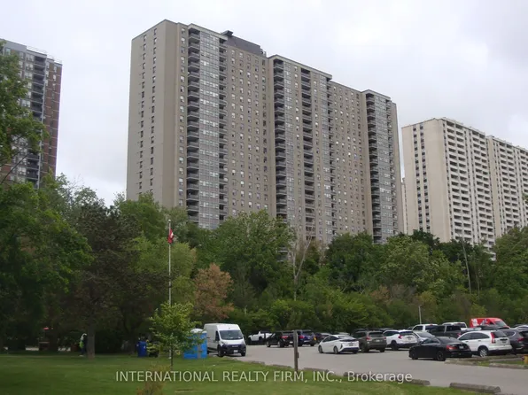 75 Emmett Ave #503, Toronto, ON M6M 5A7