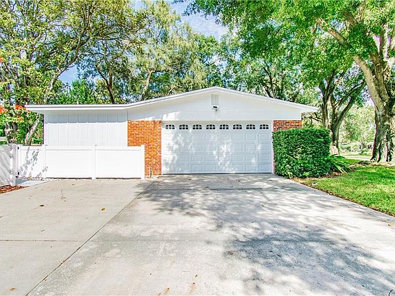 3rd image of 10702 Lake Carroll Way