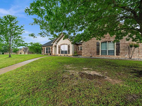 3rd image of 180 Katima Ln