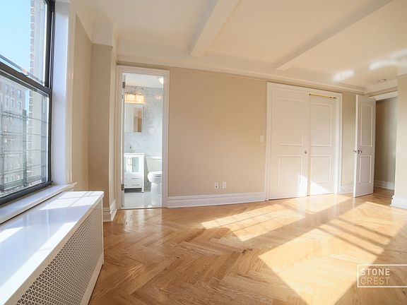 4th image of 900 W End Ave APT 15B